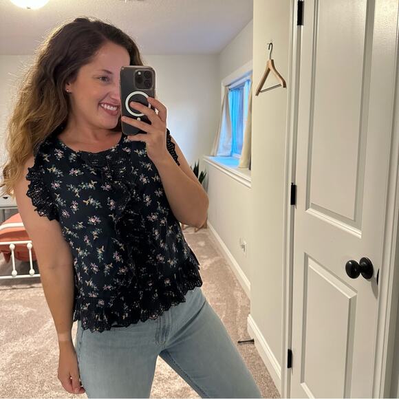 NWT GAP Navy Blue Floral Ruffle Eyelet Top Medium - Picture 4 of 12